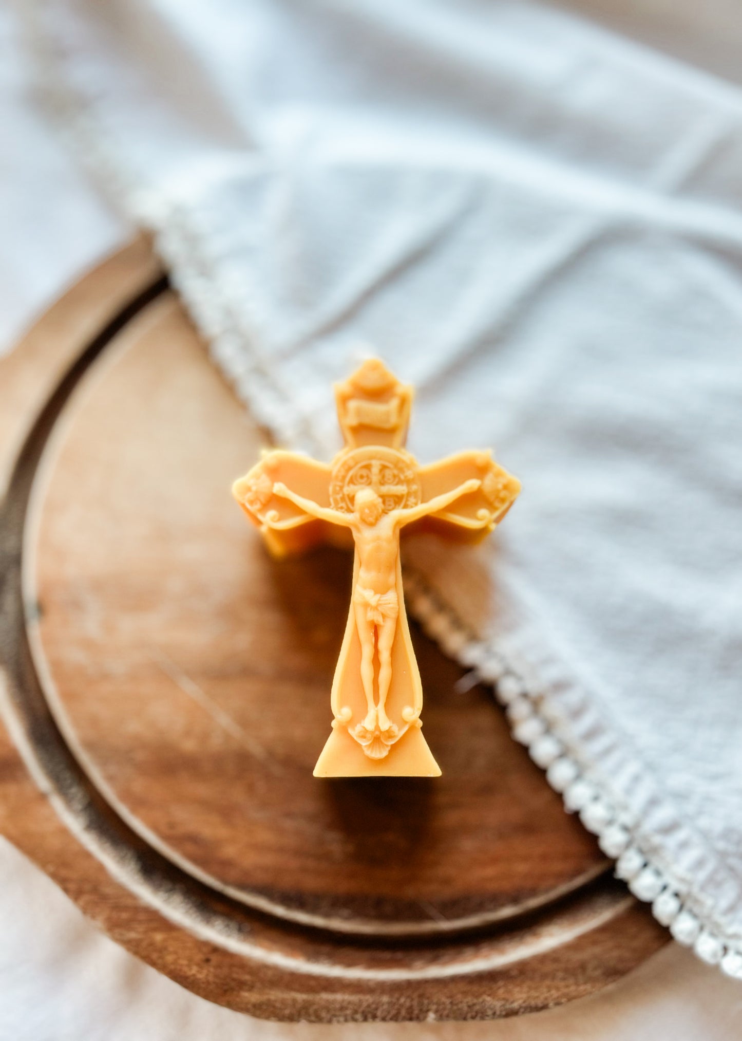 Jesus Christ Crucified Beeswax Candle