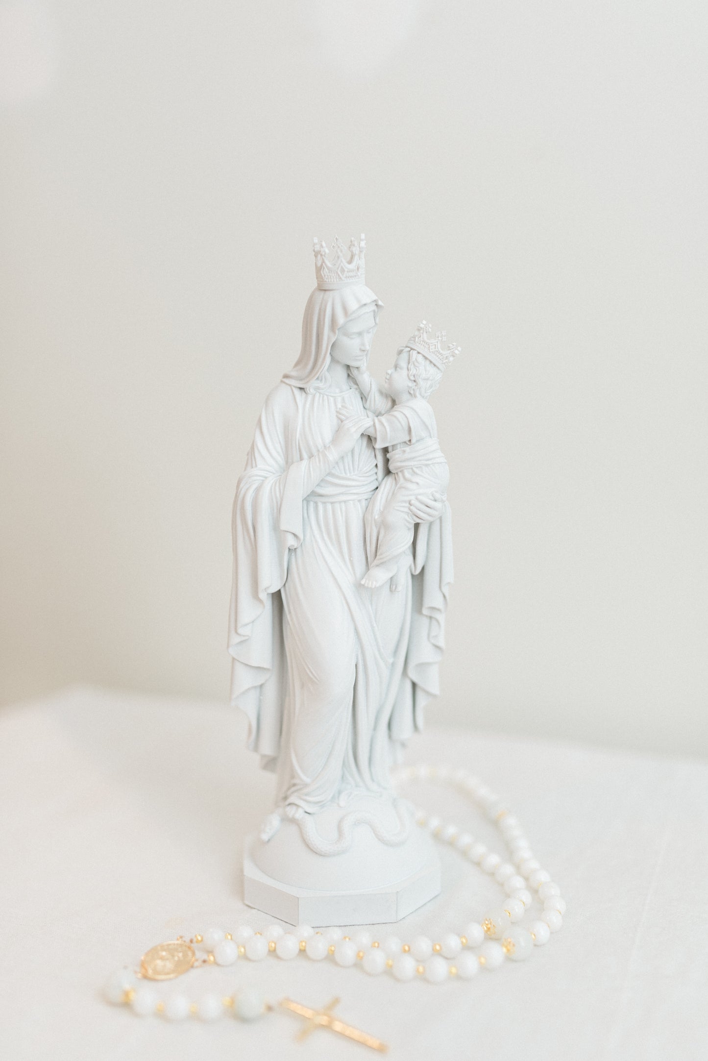 Regina Caeli Statue