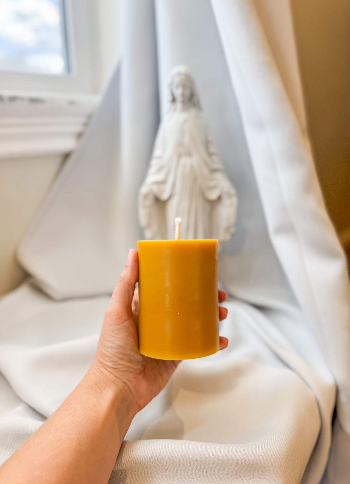 Beeswax Pillar Candle (390 grams)