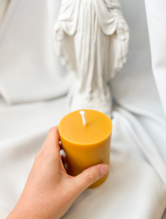Beeswax Pillar Candle (390 grams)