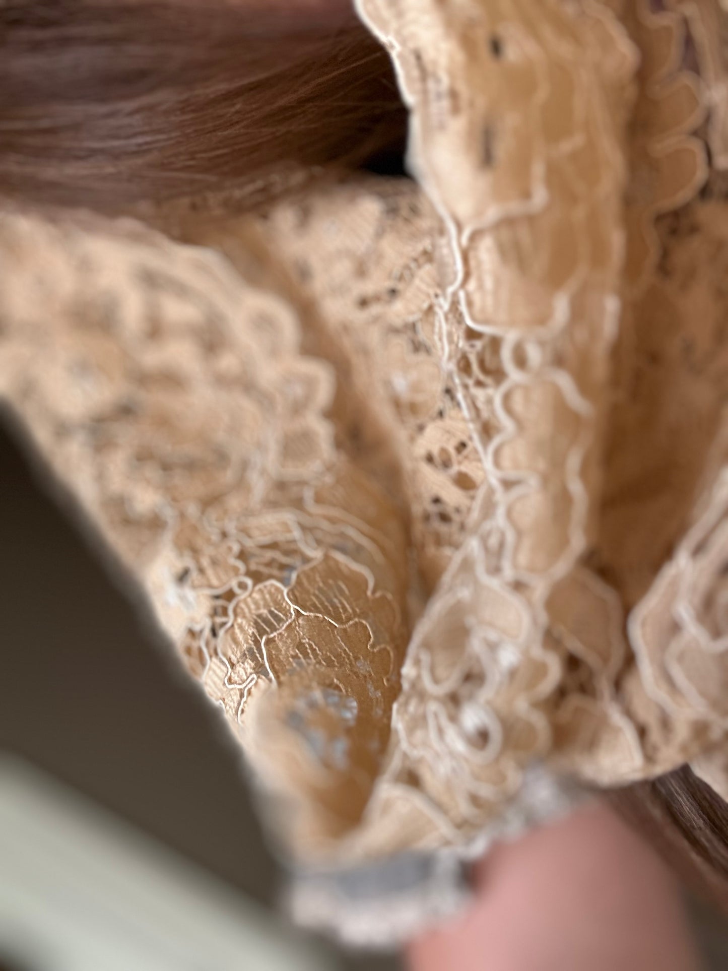 Tan Infinity Mantilla