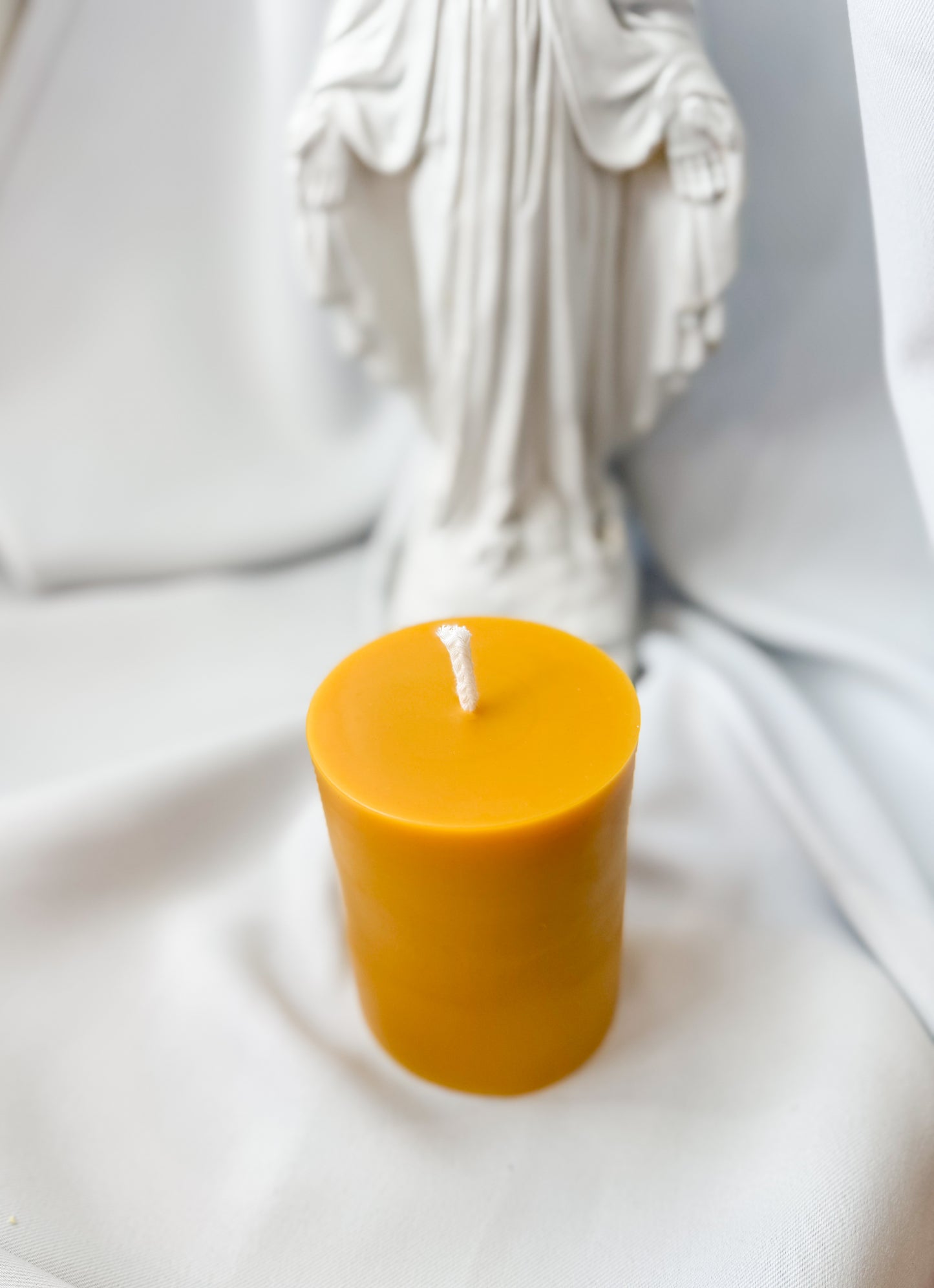 Beeswax Pillar Candle (390 grams)