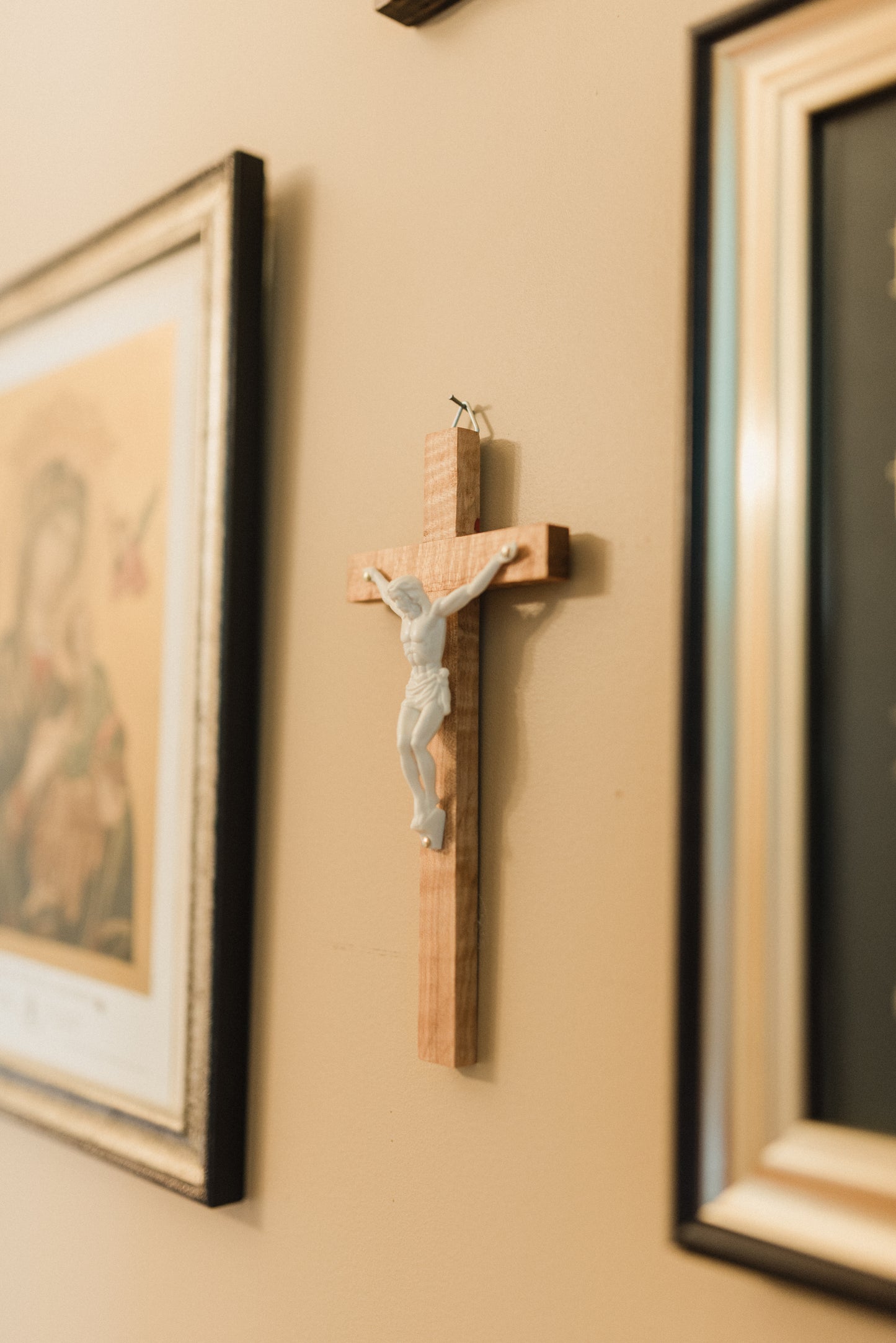 Small Wooden Crucifix - Curly Maple