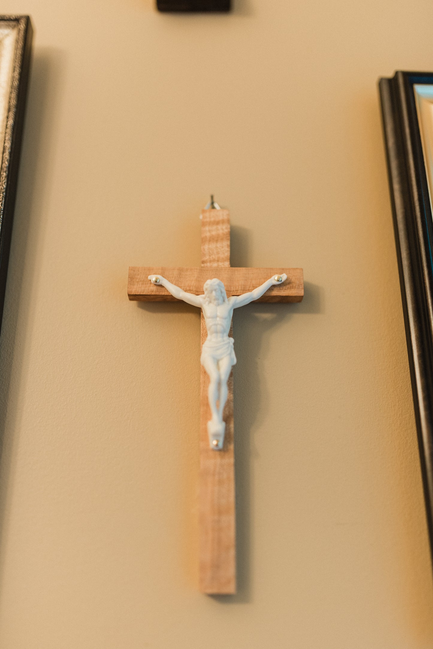 Small Wooden Crucifix - Curly Maple