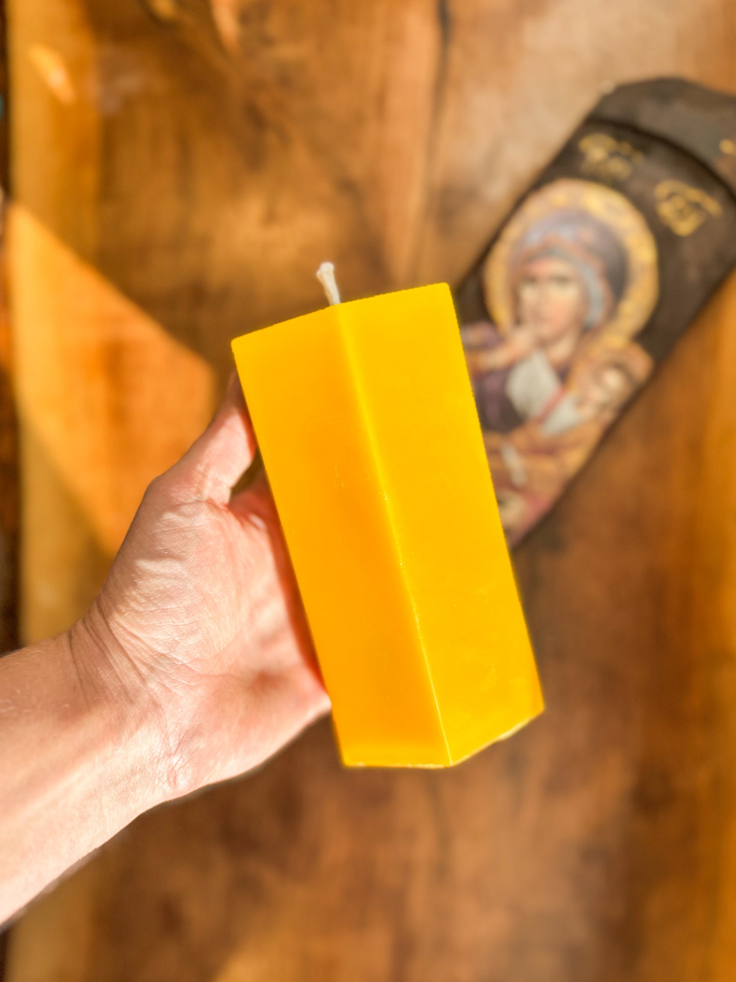 Beeswax Hexagon Pillar Candle (560 grams)