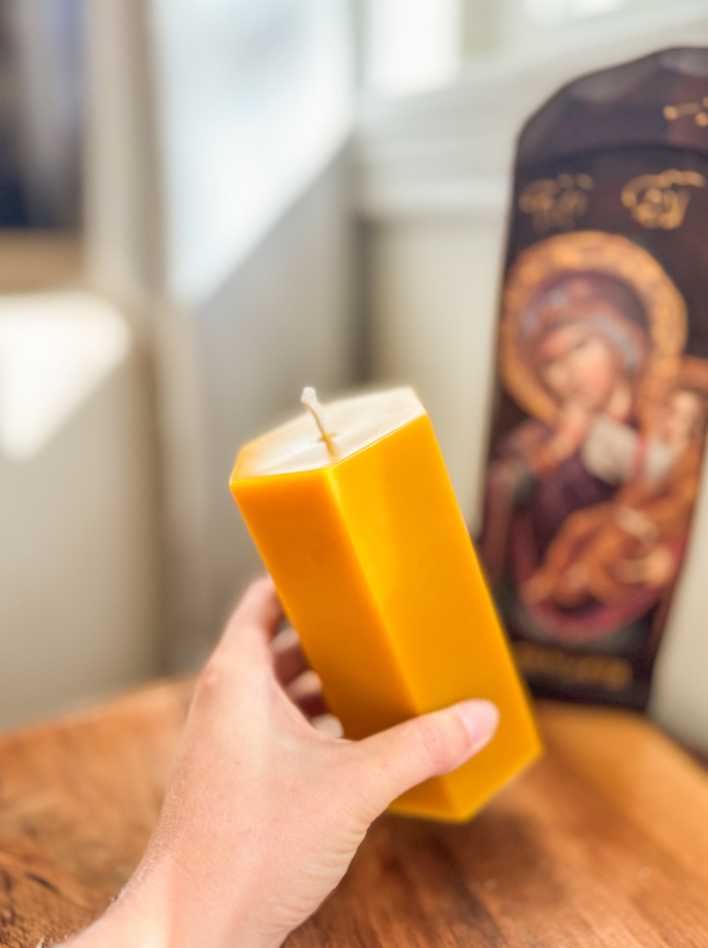 Beeswax Hexagon Pillar Candle (560 grams)